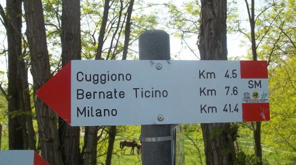 Turbigo Road sign